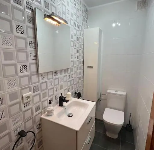 Daire Casa Mo, 2 Bedroom Close To The Puerto del Carmen (Lanzarote)