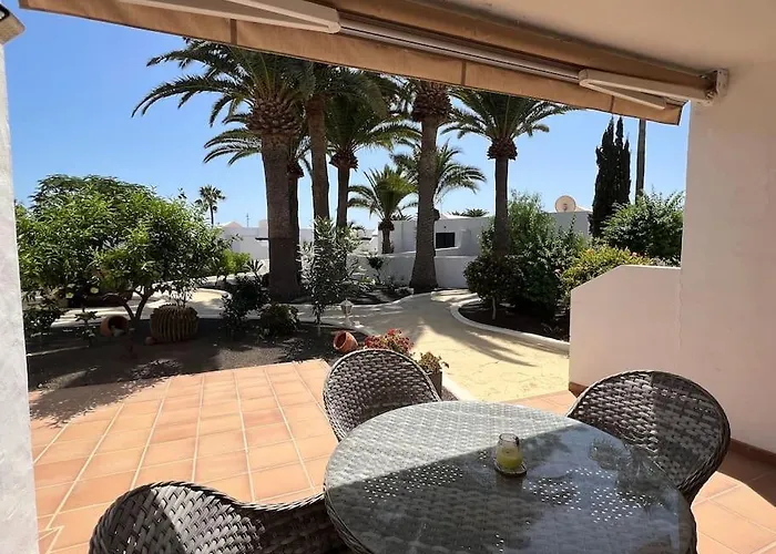 Casa Mo, 2 Bedroom Close To The Puerto del Carmen (Lanzarote)